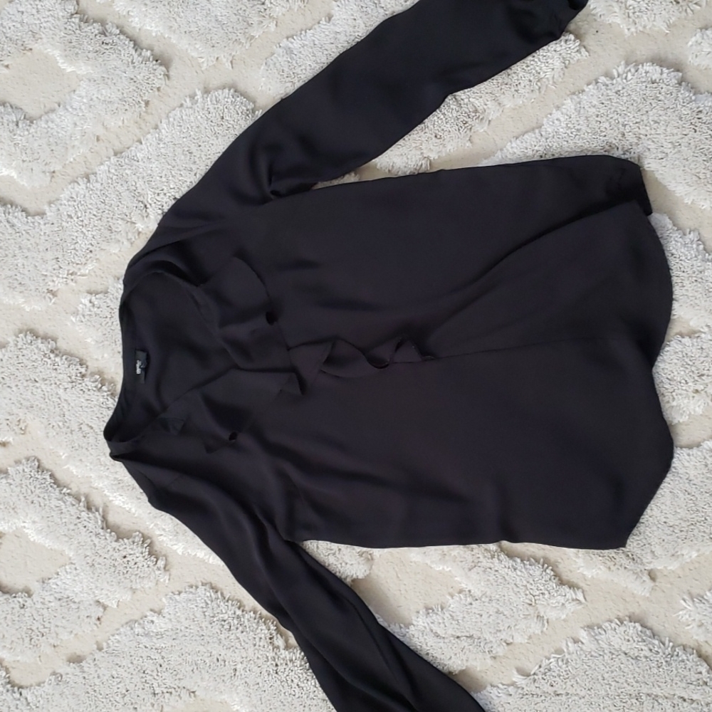Missimo Black flowy long sleeve top